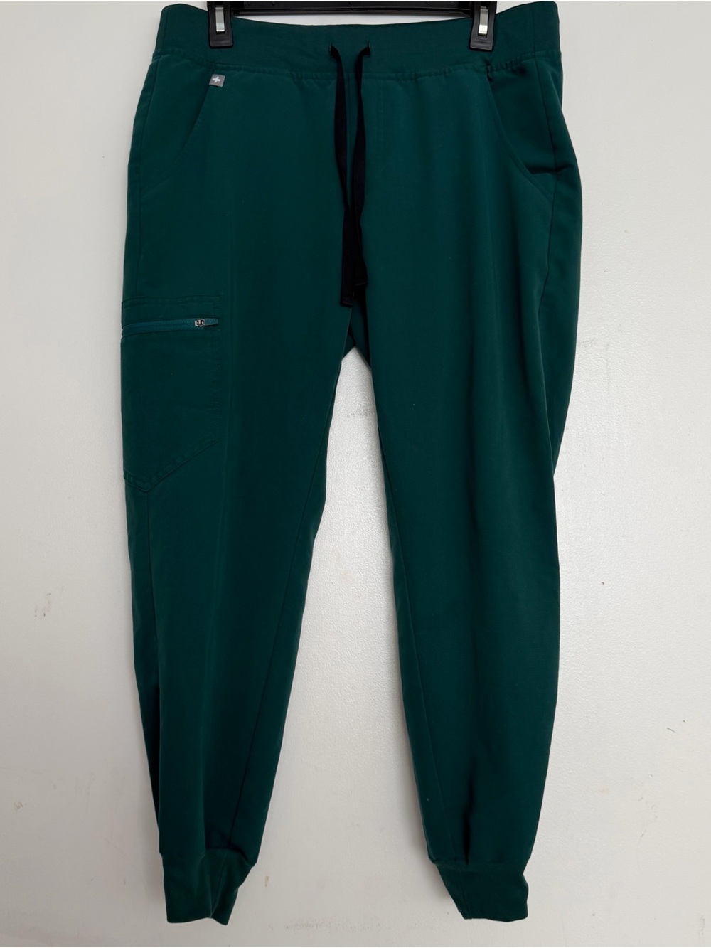 FIGS Women’s Zamora Jogger Scrub Pants Forest Green 4747 Size Medium Petite